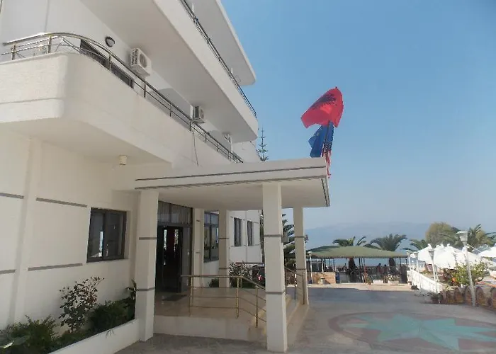 Kompleks Joni 4*