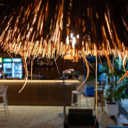 ホテル Kompleks Joni 4*