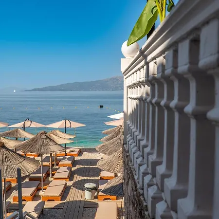 ホテル Kompleks Joni 4*