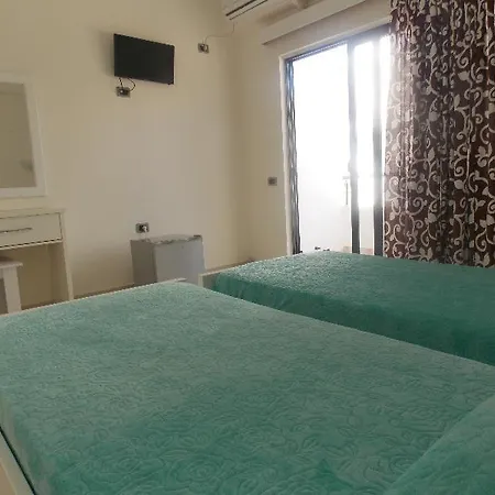 Szálloda Kompleks Joni 4*